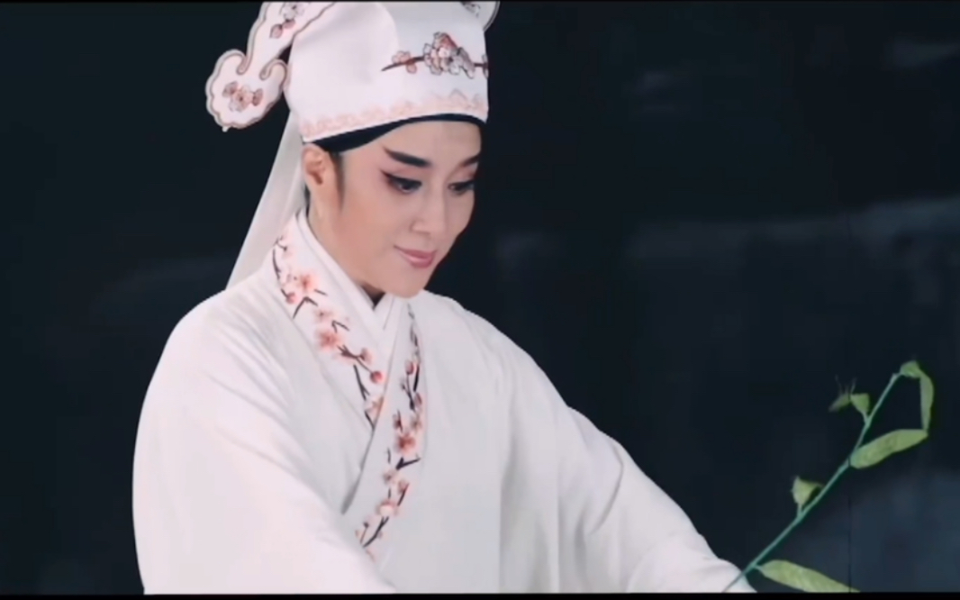 百年嬗变中，江南越韵薪火相传，时代潮流中，国潮焕发崭新光彩，10月30日起每周日20:30浙江卫视《中国好声音越剧特别季》，与你不见不散！
