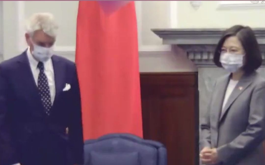 严重挑衅！法国议员飞机降落在中国台湾，将与蔡英文进行会面