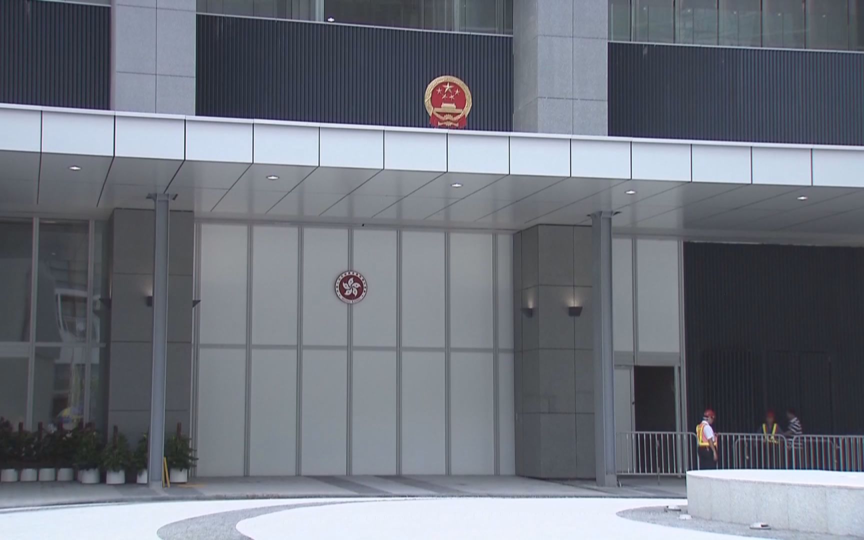 部分香港失德教师被调查 公务员违反誓言可被革职