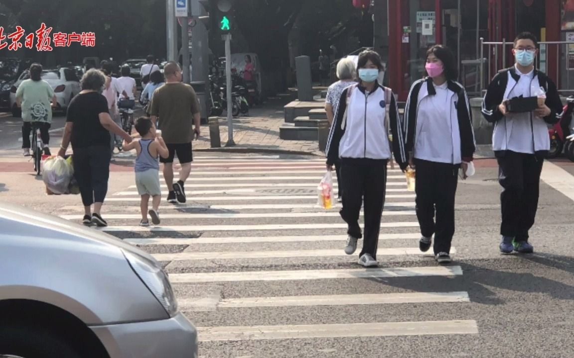 首都文明办发出倡议：文明驾车 礼让行人