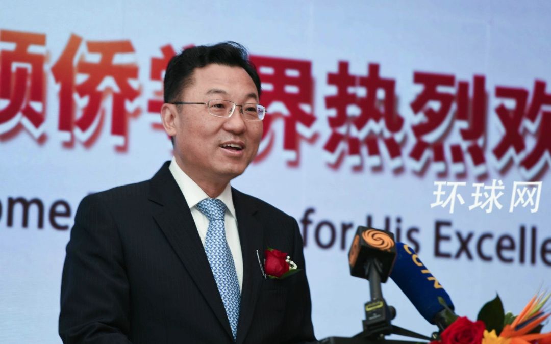 谢锋大使会见美商务部长雷蒙多：大家都在一条船上，谁都无法独善其身，更不应该损人利己