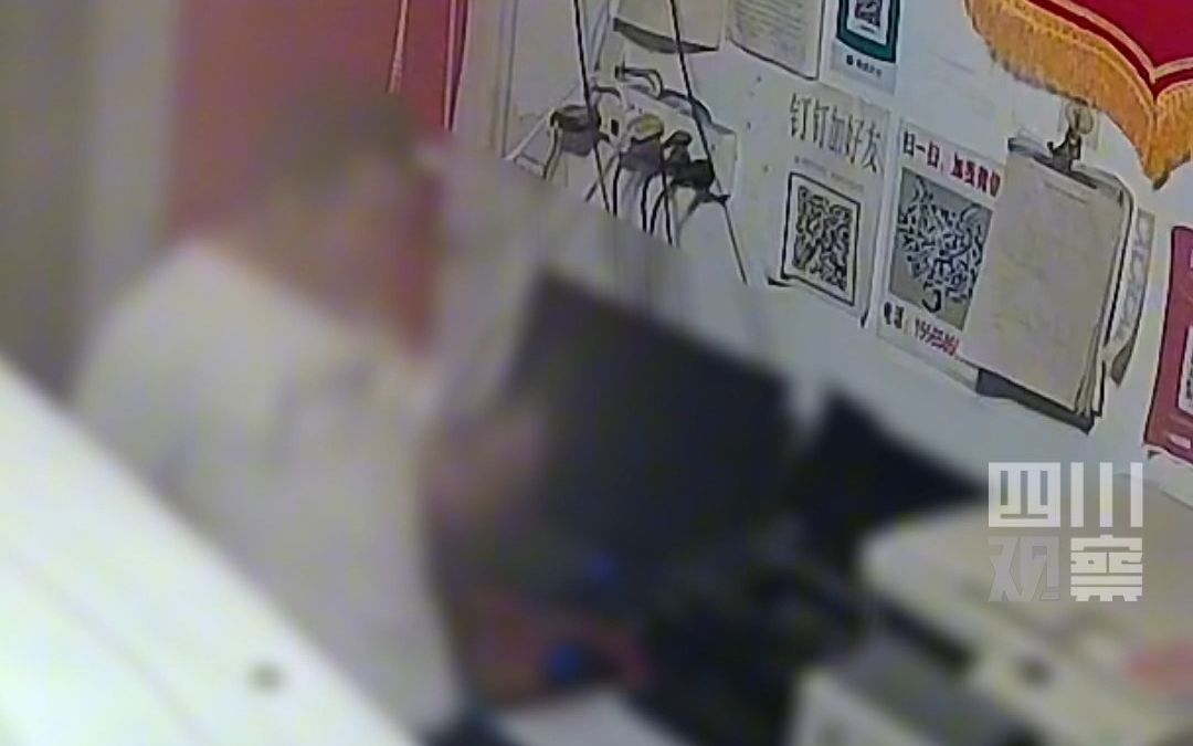 男子不停拳打脚踢妻子头部，警方已介入处理