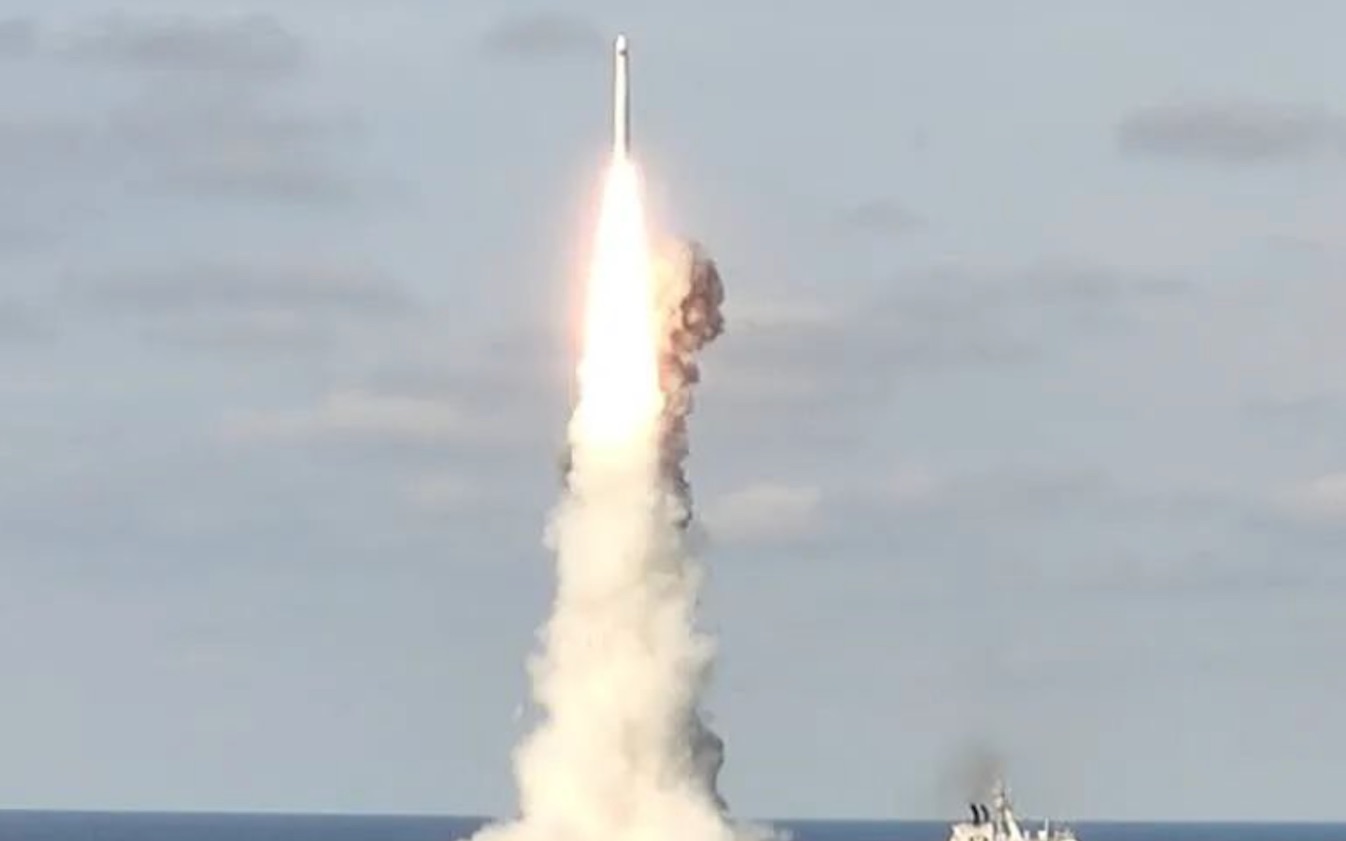 海上一箭打九星！长十一火箭实现我国首次海上商业应用发射成功