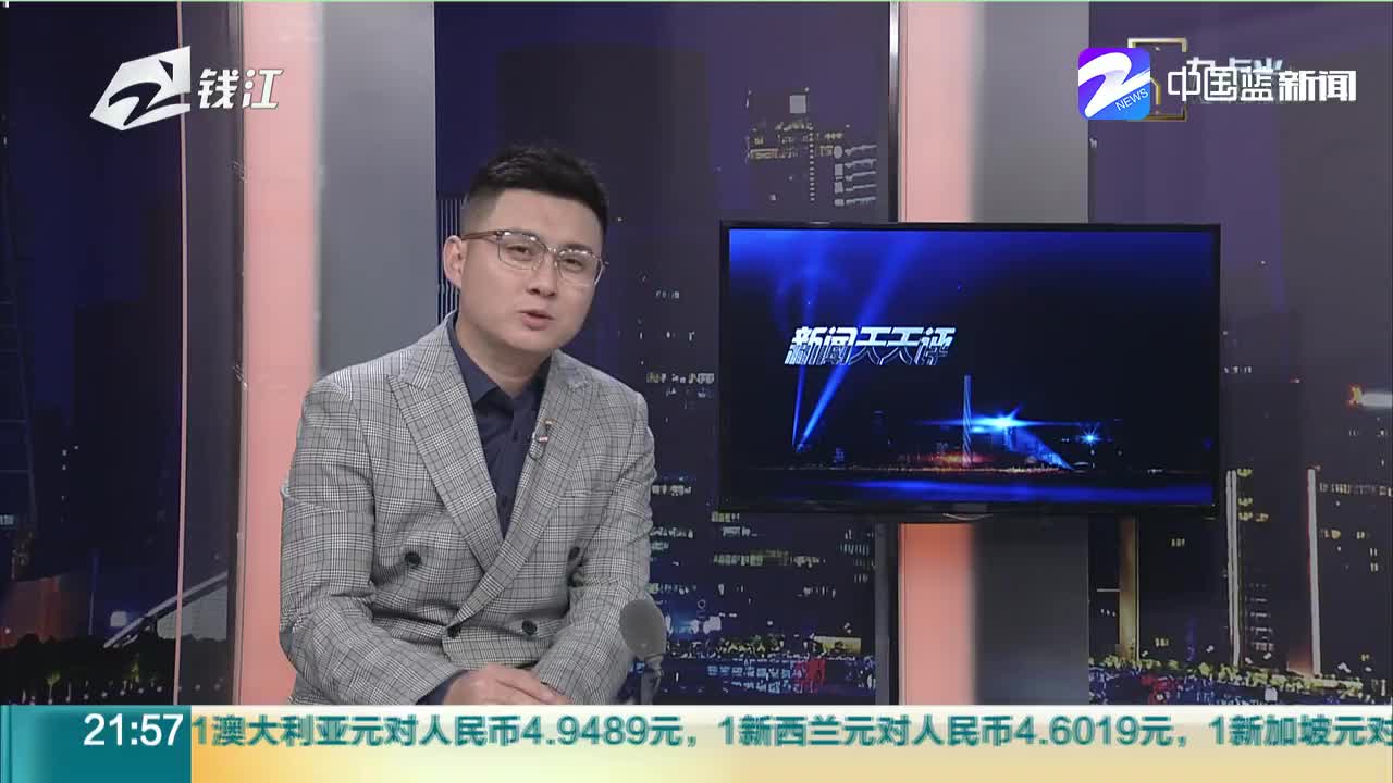 上海：一大妈坐公交拒戴口罩——我是美国人