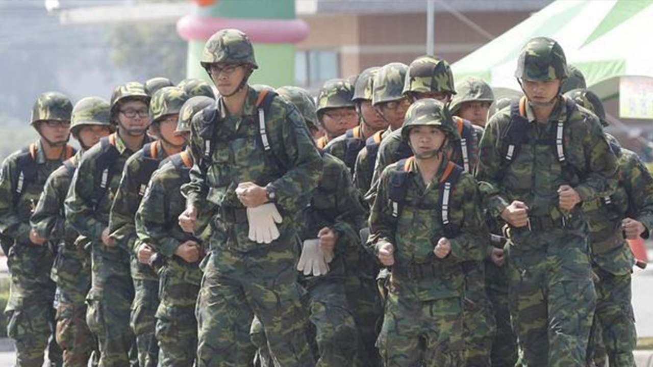 新冠病毒传入台军军营，敏感部门6人确诊，或是“1传5”