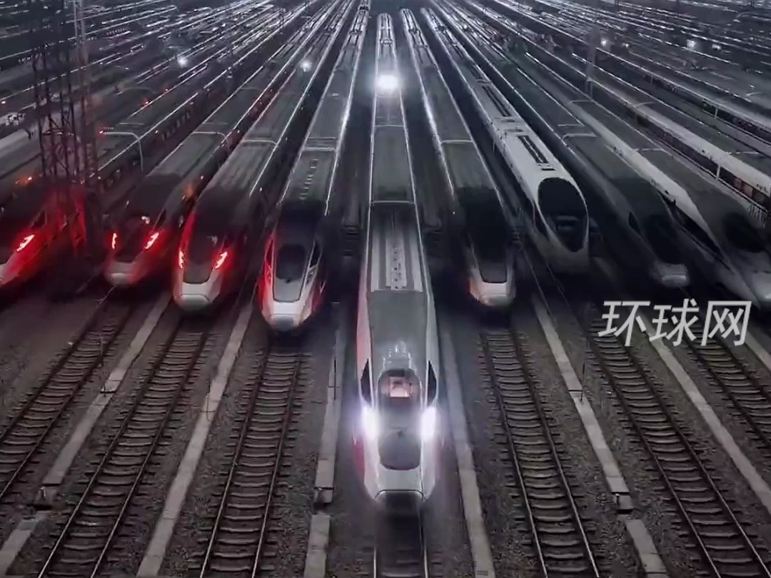 2025你好！“陆地航母”震撼集结，准备开启新一年的旅程
