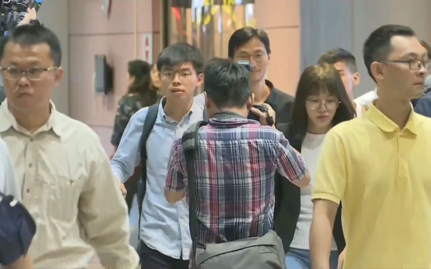 乱港分子“求援”未果 痛批蔡当局“吃人血馒头”