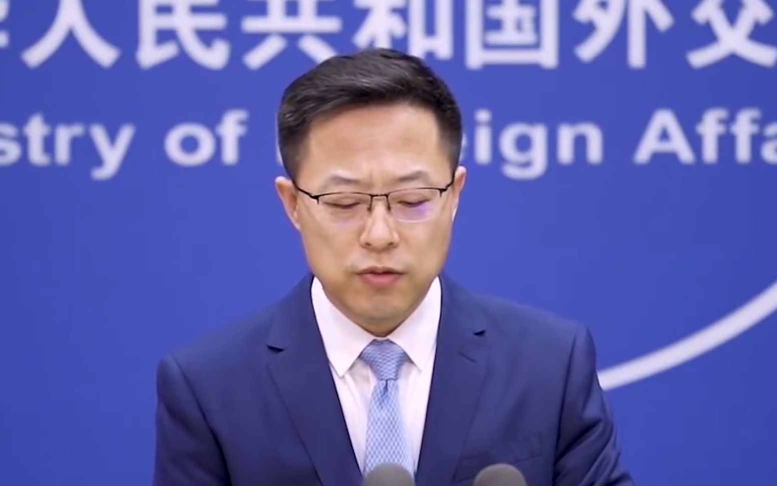 “中国崛起”突然炸响！拜登不惜使“绝招”，美国人害怕的事发生