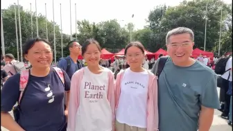 姐姐学医，妹妹学计算机！北大新生报到现场偶遇辽宁双胞胎姐妹花