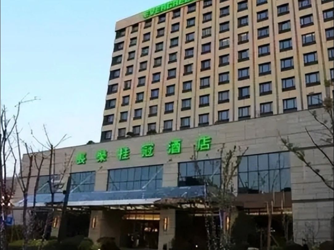 台湾长荣桂冠酒店剪中国国旗惹众怒，主厨再发声：明摆是故意的