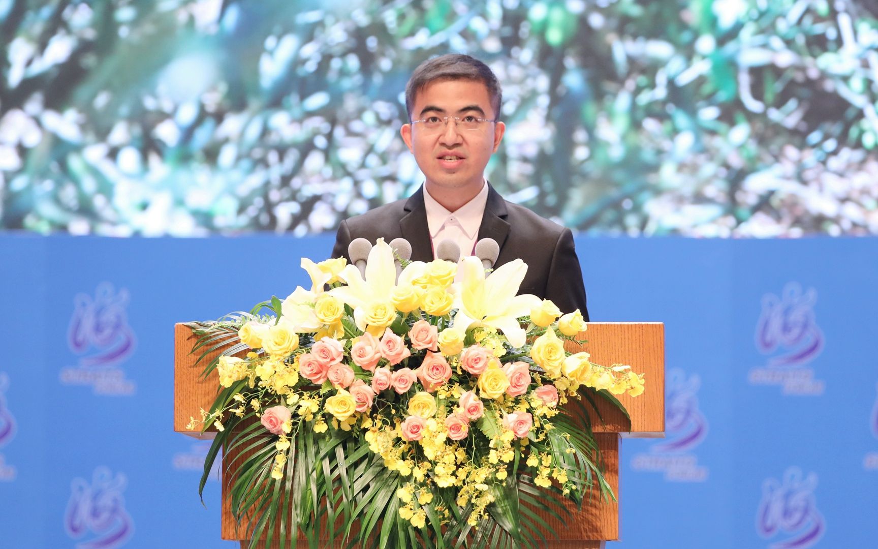 台青林书任谈“乡村振兴”梦想：给老人尊严，给孩子希望！