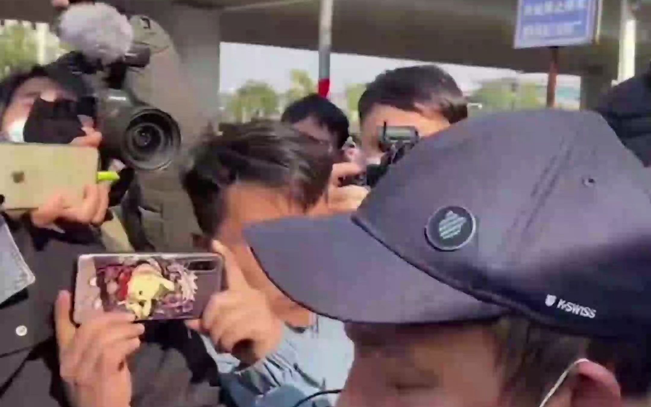 劳荣枝案开庭审理 ，劳荣枝二哥：不相信妹妹会杀人！她缺钱可以去当坐台小姐，但是没有！她没有杀人的理由！