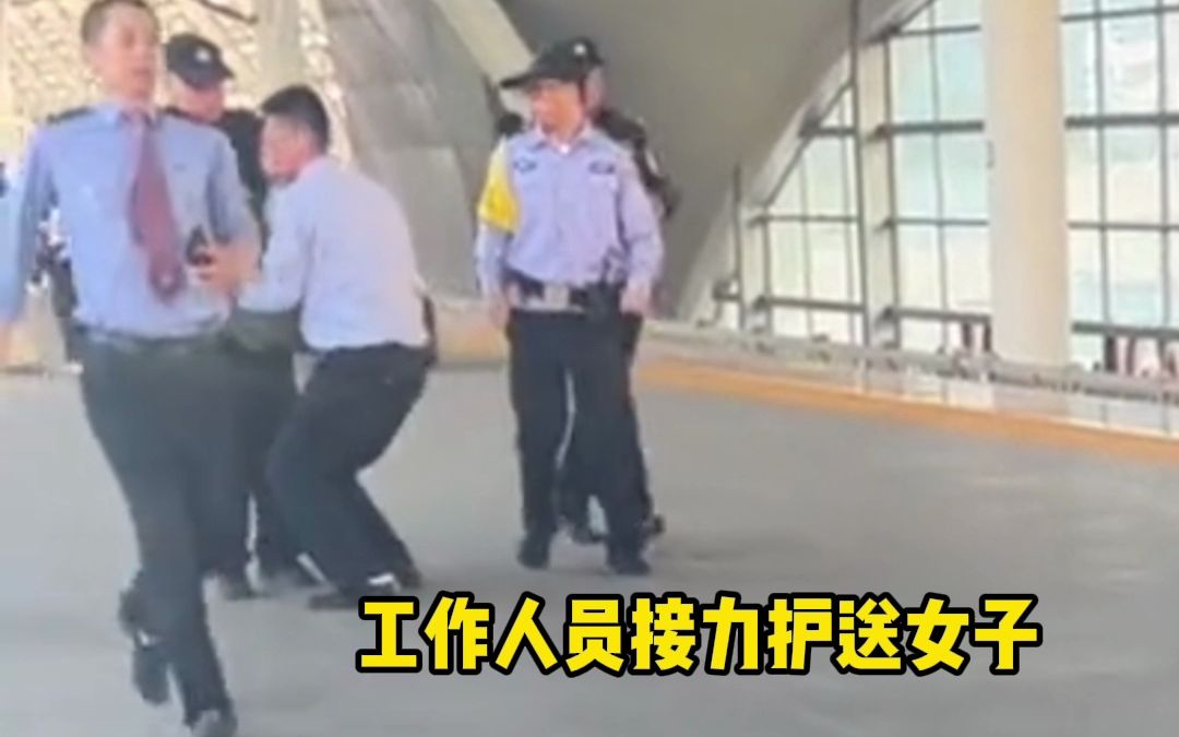 惊心！一乘客突然跳下高铁站台被列车撞伤！官方通报↑