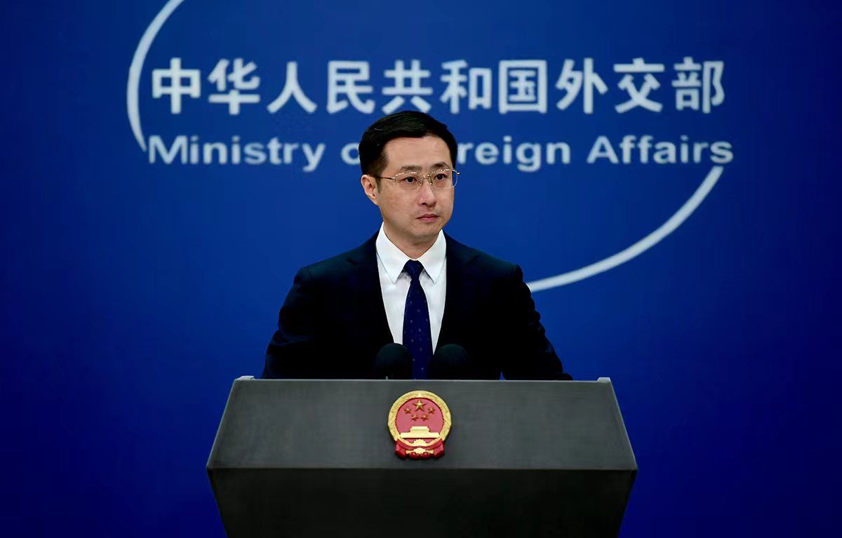 中方对日本放宽武器出口限制表示严重关切