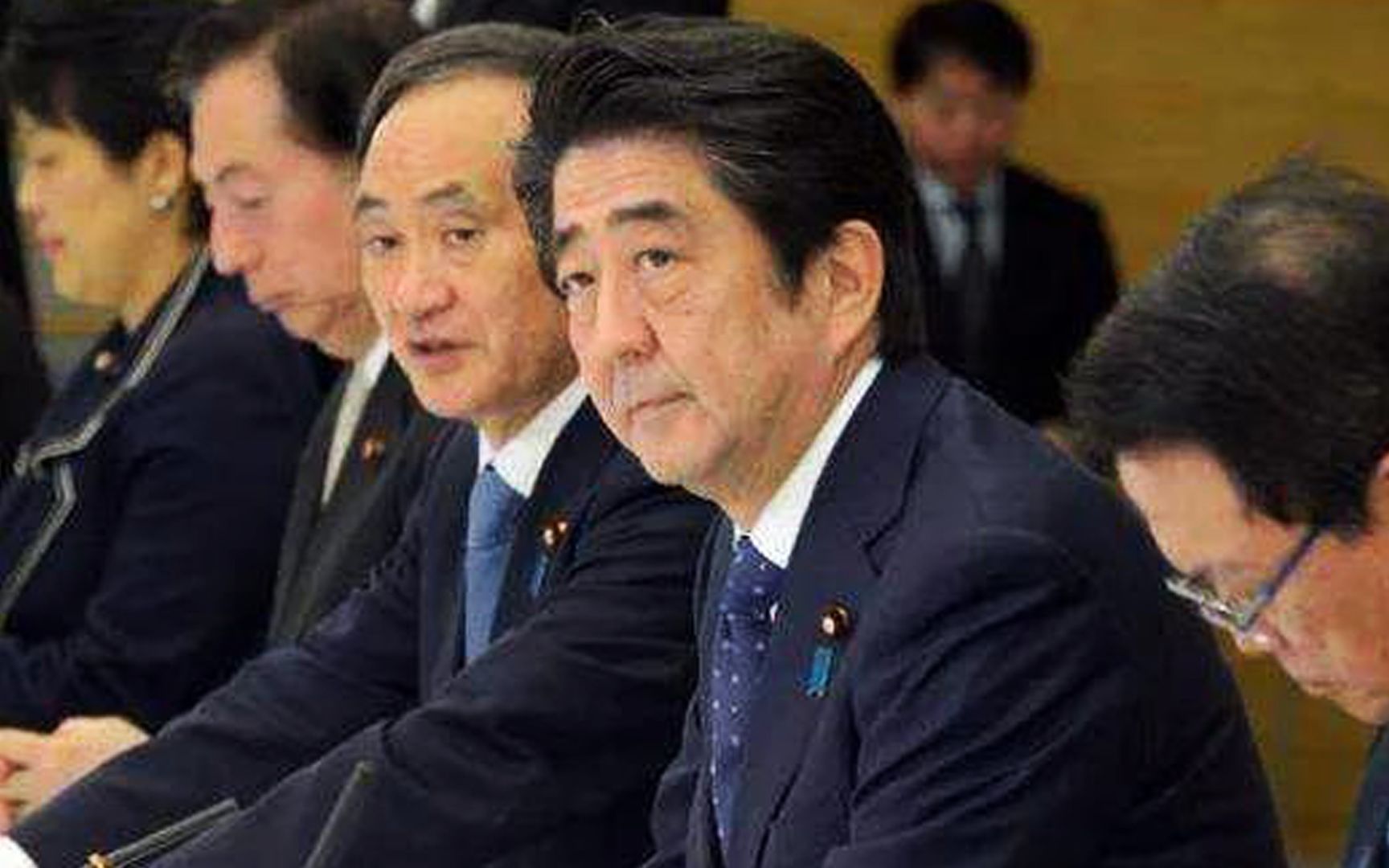 安倍要求日本拥有“先发制人”战力 菅义伟怎么接？