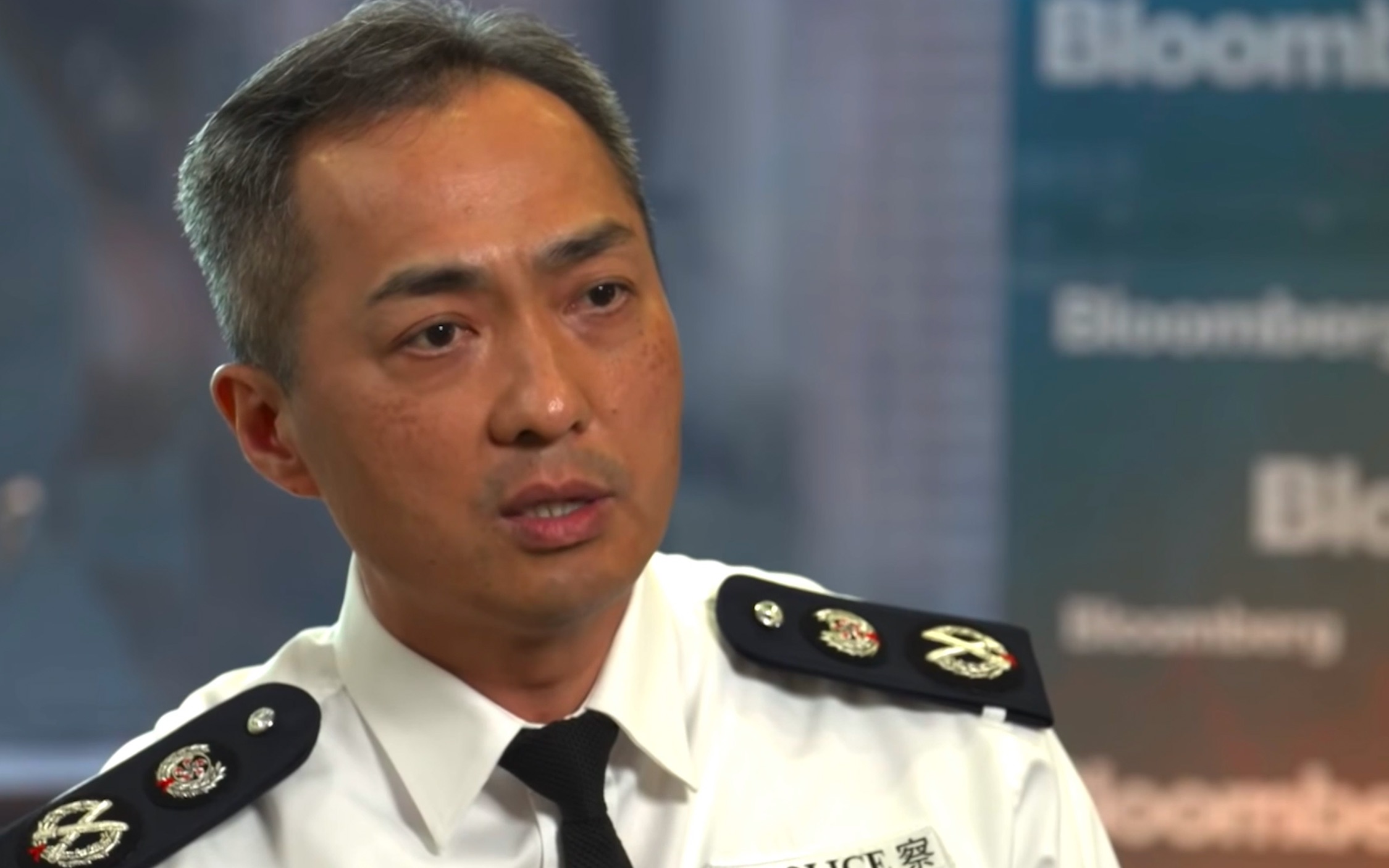 港警机智回应美媒“挖坑式”提问：作为中国人，我的忠诚从未改变