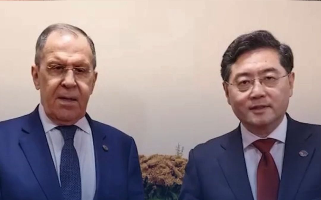 秦刚会见俄罗斯外长拉夫罗夫