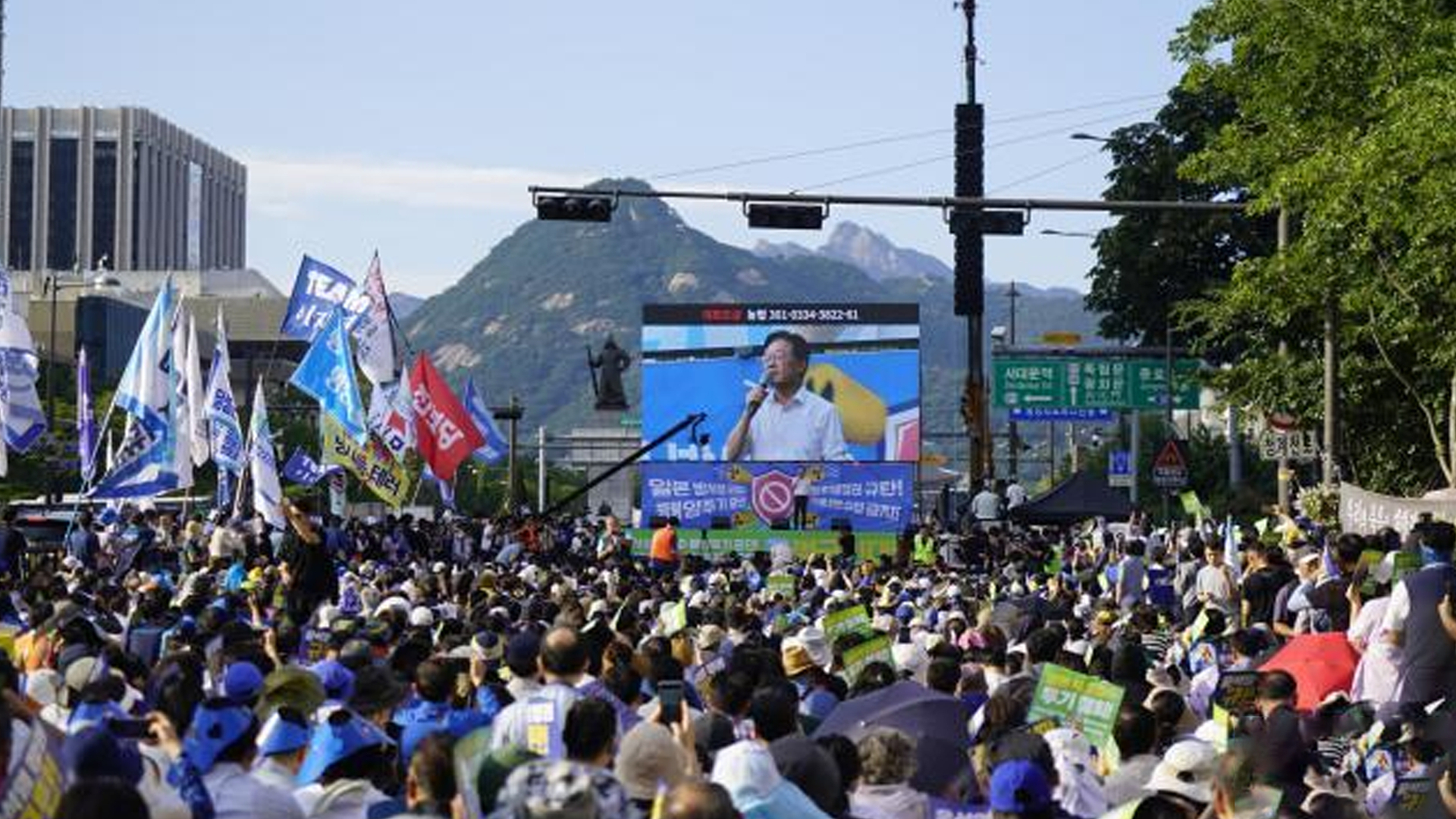 再次集会反对排海！韩国共同民主党党首呼吁尹锡悦对日本说“不”