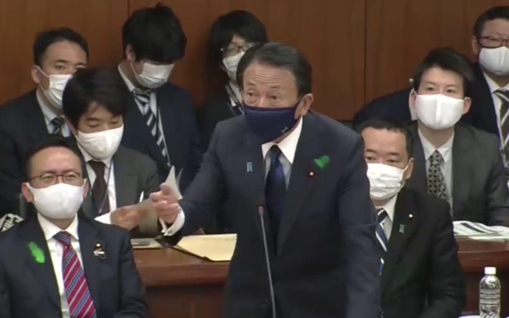 日本副首相逻辑令人迷惑 台湾网友怒怼：无耻