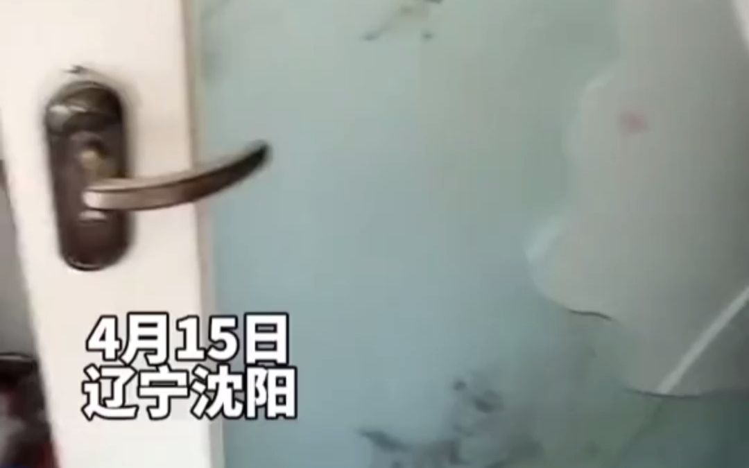 一对00后情侣租房，退房后房东惊呆了，垃圾成堆 没处下脚。