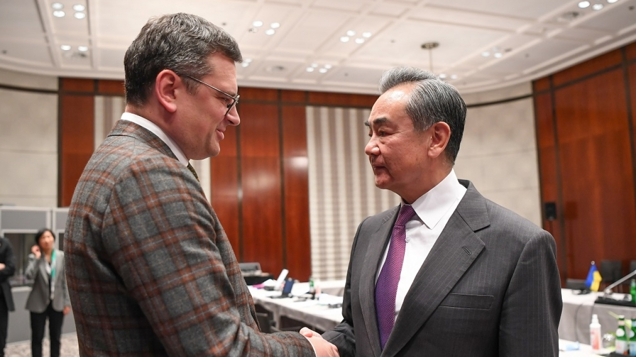 慕安会期间 王毅应约会见乌克兰外长库列巴