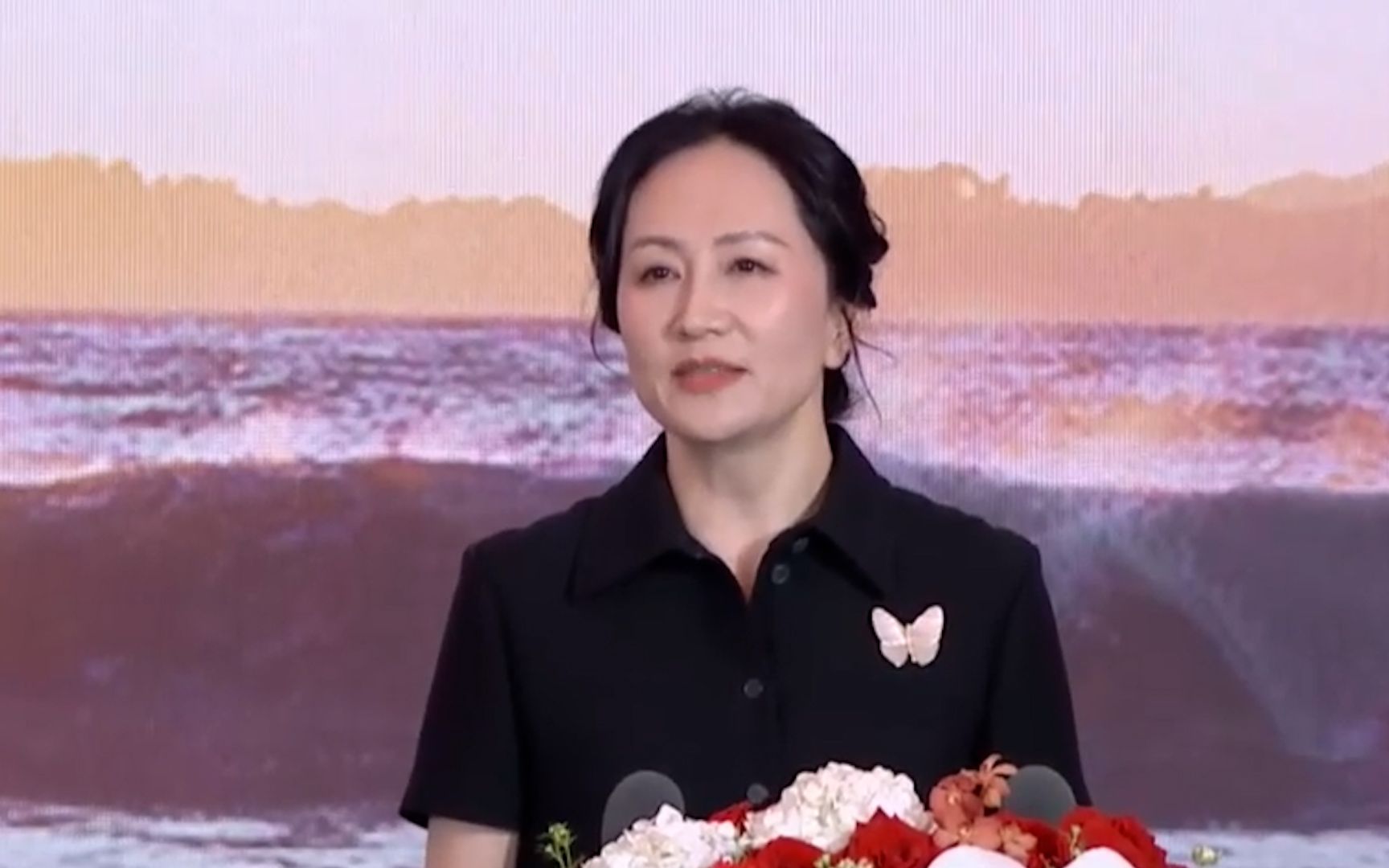 孟晚舟回国后首次公开亮相：回国后的几个月，我都在不断努力学习