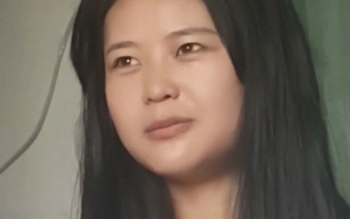 女生偶遇男生酷似前任，激动地回宿舍分享，网友：看到了眼里的泪光