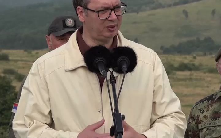 武契奇赞誉中国无人机：在无人察觉的情况下从7.5公里外直接击中目标，令人难以置信。