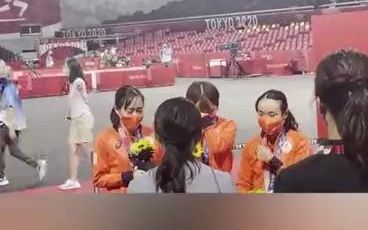 伊藤美诚赛后飙泪，伤心不甘，不愿回答