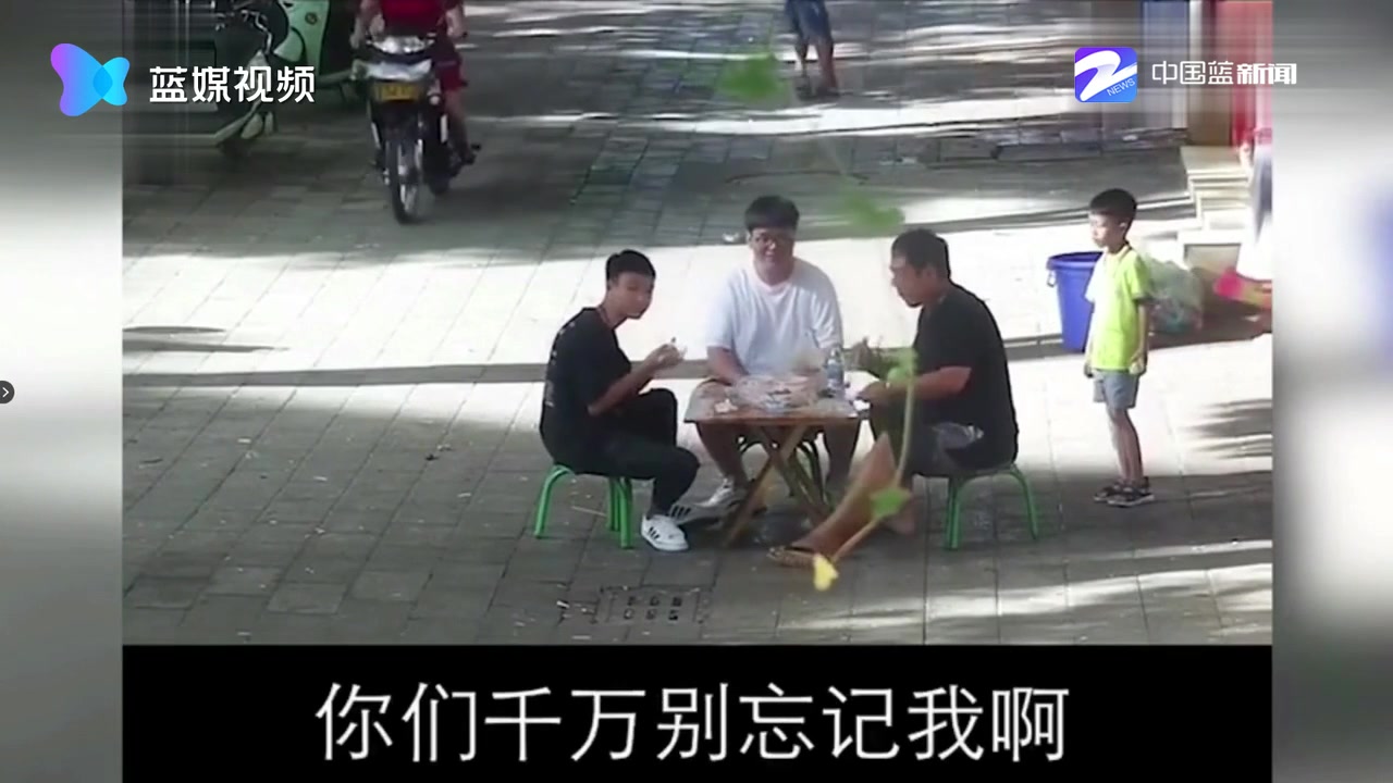 城管小姐姐隔空俏皮喊话，路人的反应很一致
