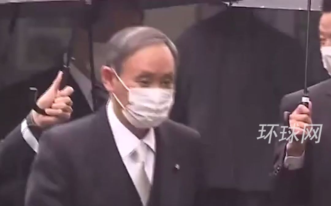 又有两名日本内阁大臣靖国神社“拜鬼”, 菅义伟供奉“玉料串”, 又承诺“日本不会再发动战争”