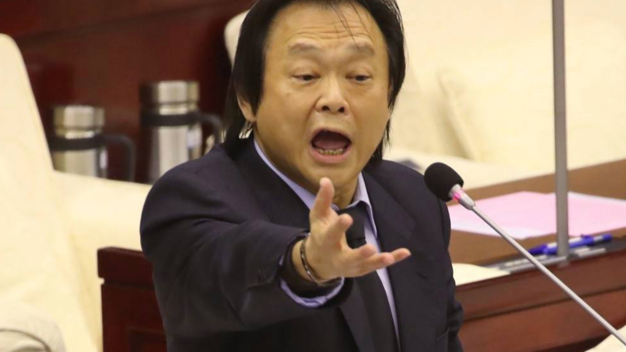 民进党侧翼网军“修理”自己人 王世坚痛批破坏人性