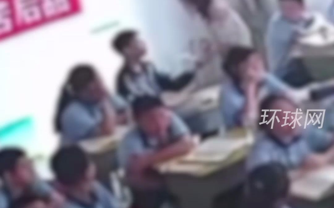 女教师掌掴男生被还手，修水县教体局：对双方批评教育，取消教师评优资格