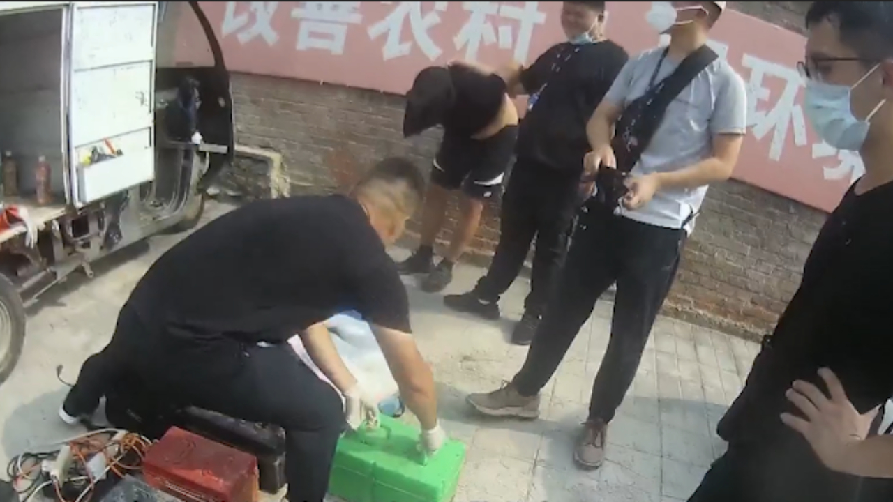 男子假扮快递员连续盗窃三天两夜