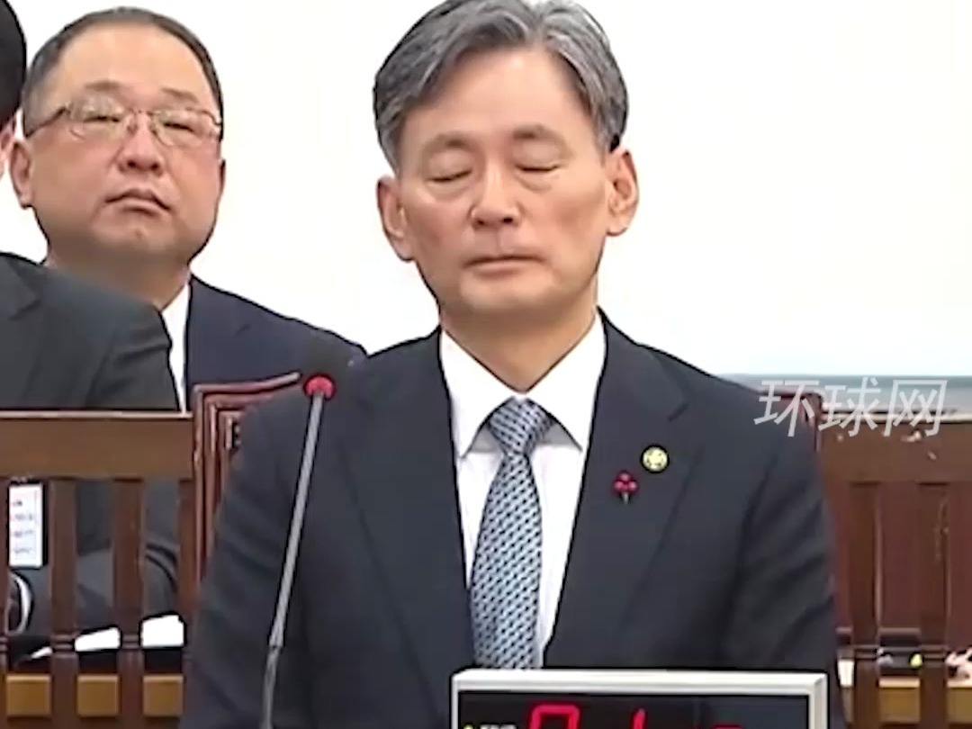 韩国警察厅厅长因健康状况恶化被送医，此前因涉“内乱罪”被紧急逮捕