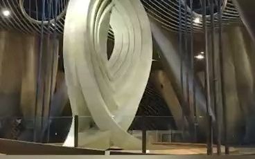 台风“烟花”逼近上海 ，中国第一高楼上海中心“镇楼宝器”阻尼器开始运作