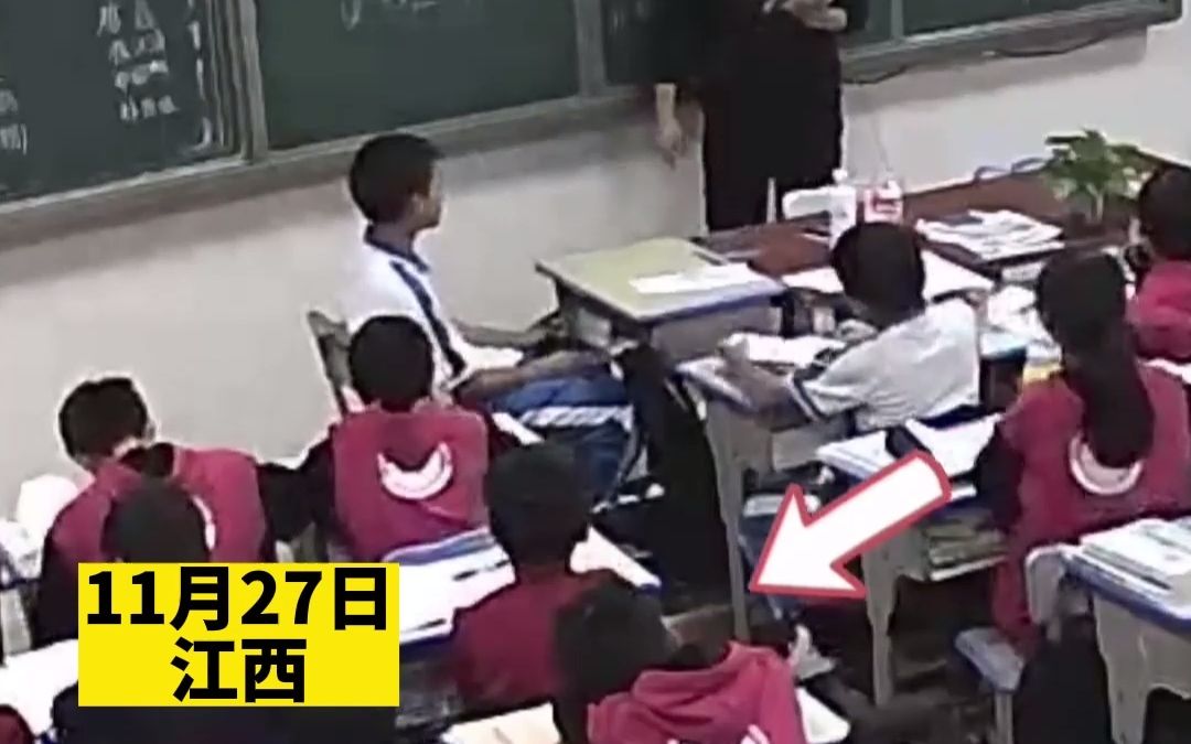 男生上课睡觉被同桌叫醒，“老师叫你把黑板擦了”，网友：一个真敢说一个真敢听