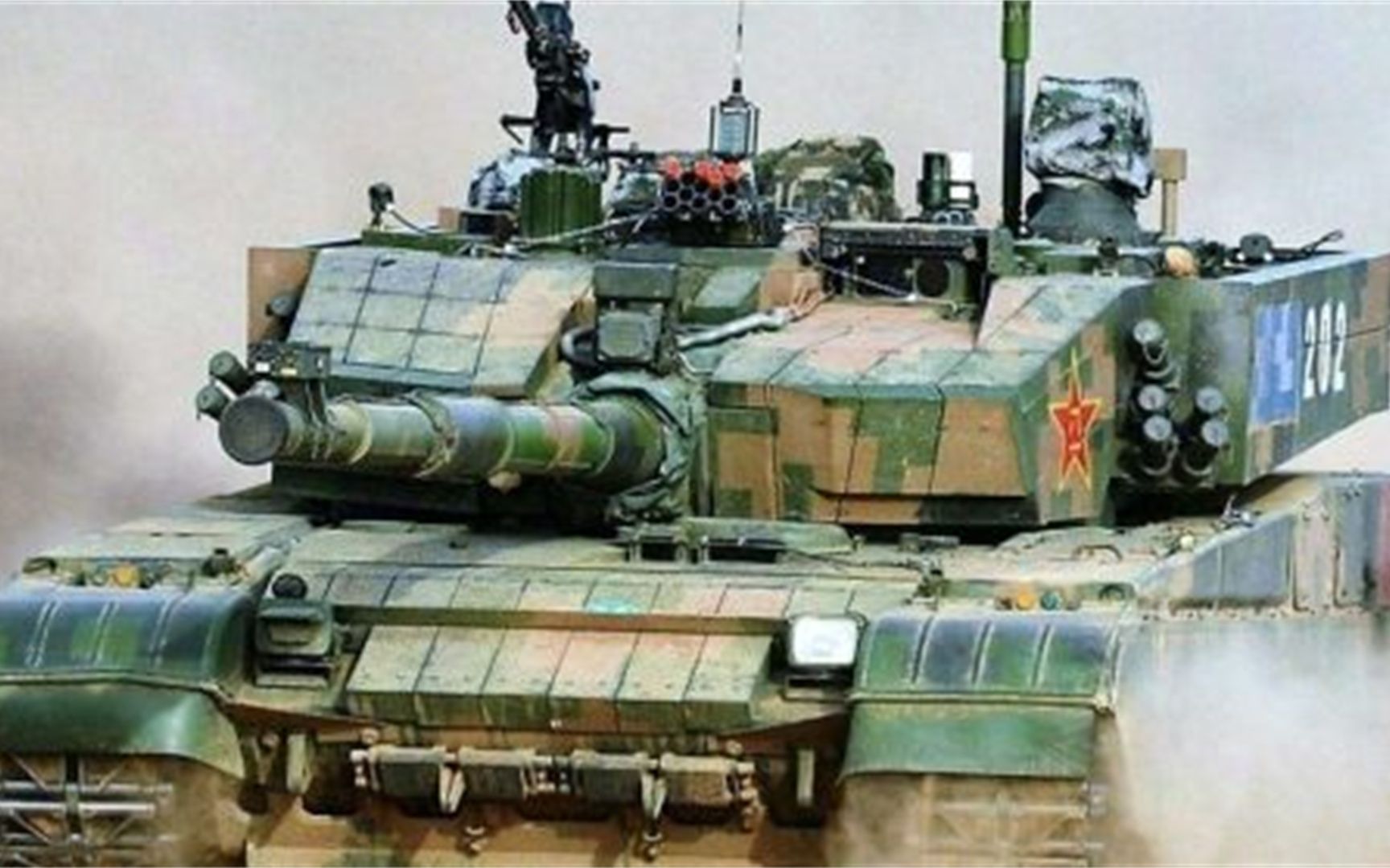 5分钟击毁3个目标，我国99A激光武器出击，中国坦克展现真正实力