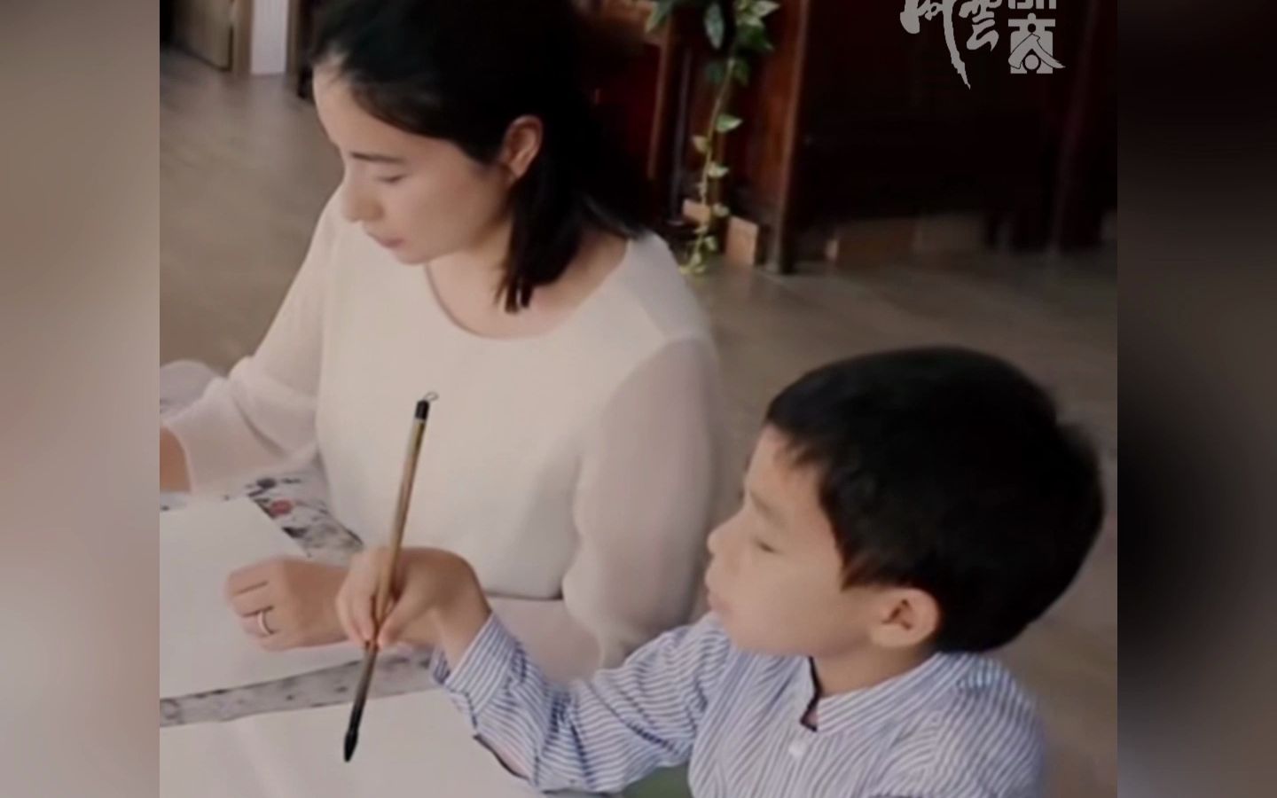 郭晶晶：霍启刚只要有空就陪孩子