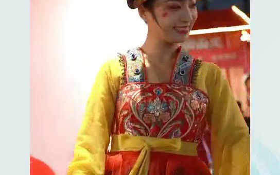 进博会｜大唐不夜城的“不倒翁”小姐姐也来啦