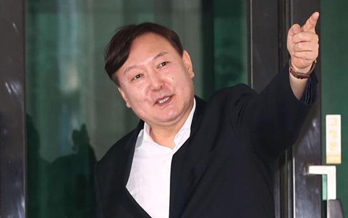 韩国总统最热门人选要丢官？文在寅女心腹强势打压，政坛又陷缠斗