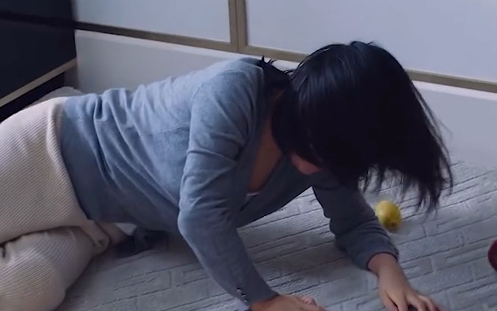 新疆一女子遭家暴成植物人，丈夫因故意伤害被判十年