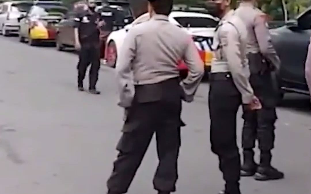 印尼一警察局发生爆炸 疑似自杀式炸弹袭击