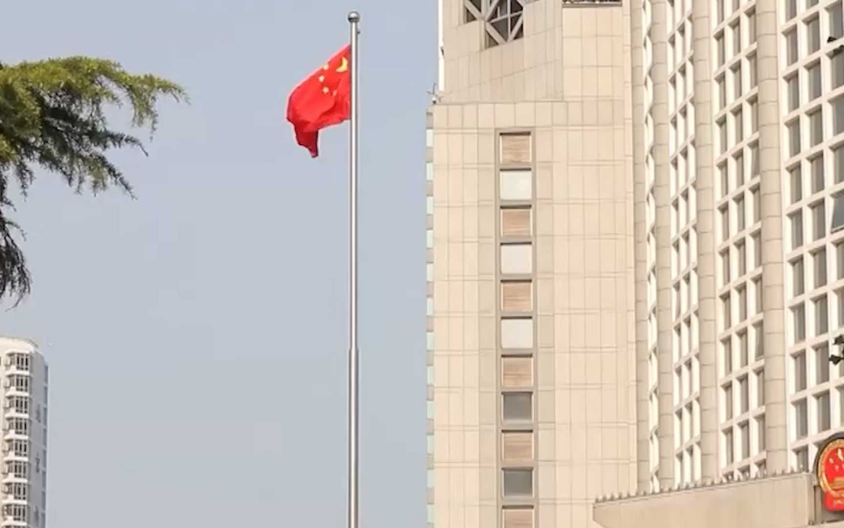 外交部：中国政府坚决打击电信网络诈骗犯罪和跨境违法犯罪活动