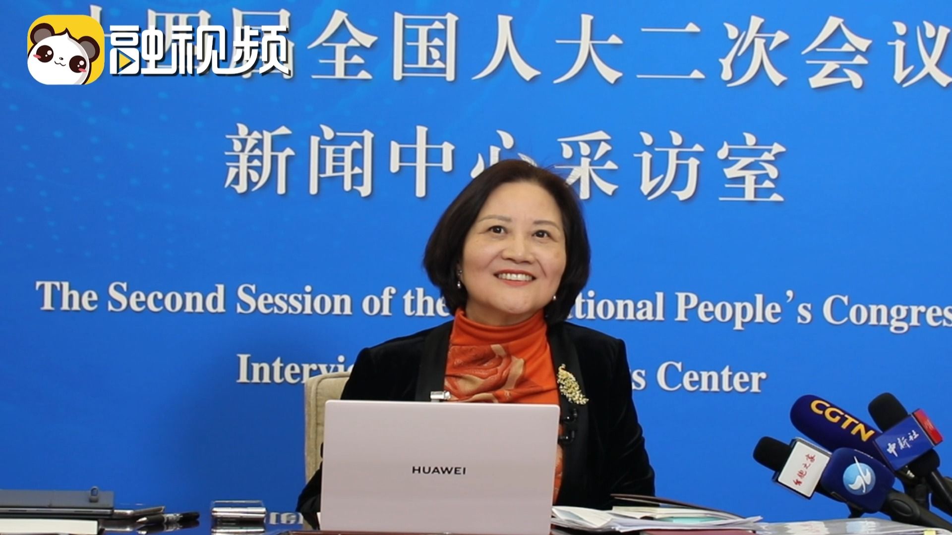 陈云英：我要穿中国品牌服装，要让各个领域中国人才崛起