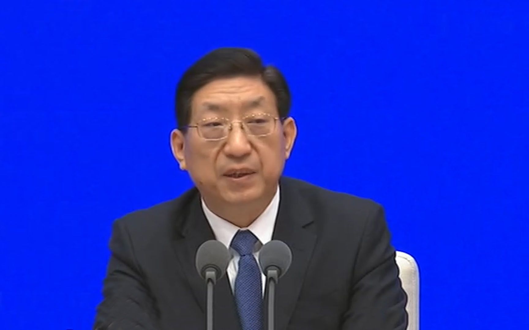 新冠疫苗有效期多久？接种后还要戴口罩吗？