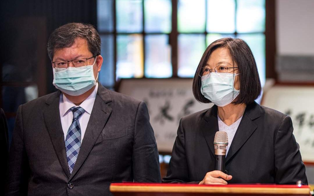 蔡英文不与赖清德同场却与郑文灿同台，开始为“接班人”铺路？