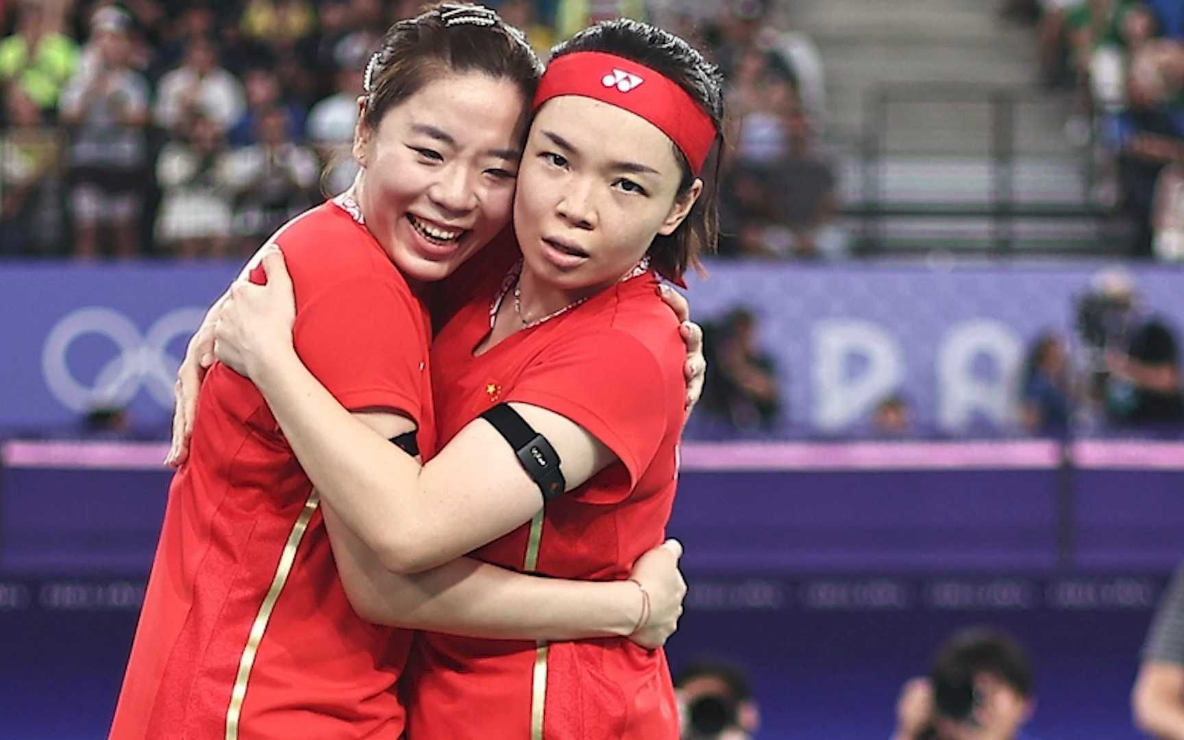 赢了！羽毛球女子双打“凡晨”组合晋级决赛