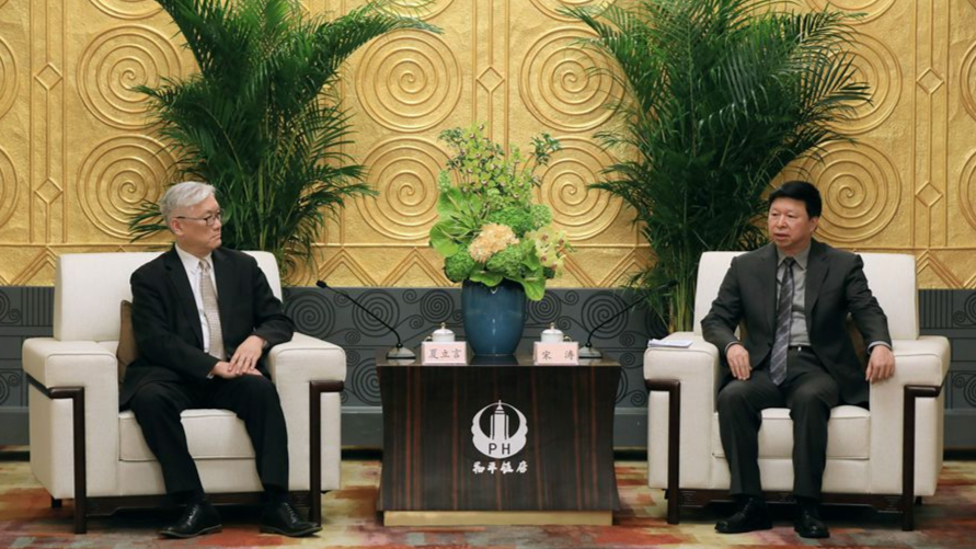 宋涛会见中国国民党副主席夏立言一行